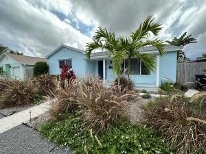 1305 N J Terrace, Lake Worth, FL 33460