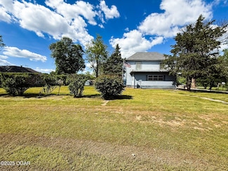 707 E 5th St, Scammon, KS 66773