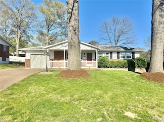 1334 N Glenwood Dr, Columbia, IL 62236