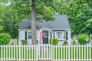 443 Shady Ln, Howell, NJ 07731