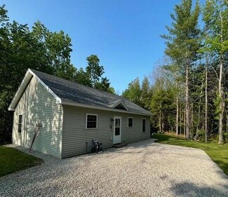 57 Stone Brooke Dr, Mechanic Falls, ME 04256