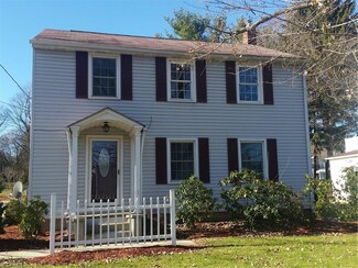 15192 S State Ave, Middlefield, OH 44062