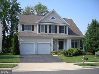 13033 Pilgrims Inn Dr, Woodbridge, VA 22193