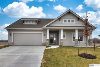 10318 Remington Rd, Papillion, NE 68046
