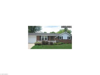 1018 Haueter Square NE, Bolivar, OH 44612