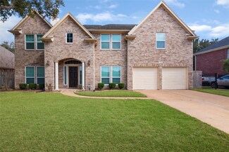 5011 White Manor Dr, Pasadena, TX 77505