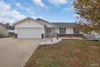 1019 Huntington Dr, Troy, MO 63379