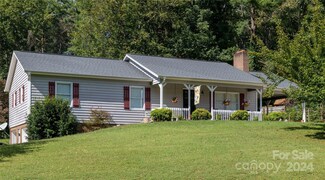 3750 Rain Valley Dr, Hudson, NC 28638