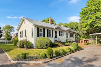 30 Terry Ct, Hyannis, MA 2601