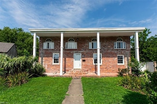 33 Clayton Dr, Hampton, VA 23669