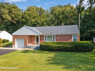 45 Parkwood Dr, Albany, NY 12205