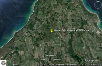 7250 N Mariah Ln, Northport, MI 49670
