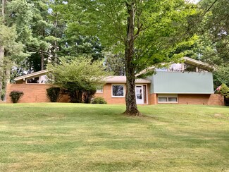 955 Jefferson Dr, Wise, VA 24293