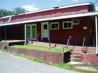 340 W Davis Ave, Puxico, MO 63960