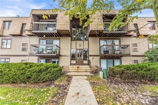 9811 Sunrise Blvd Unit O13, North Royalton, OH 44133
