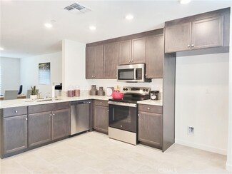 209 Dylan St, Merced, CA 95341