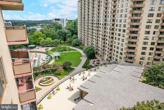 5225 Pooks Hill Rd, Bethesda, MD 20814