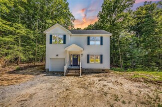 283 Highgate Dr, Hartfield, VA 23071
