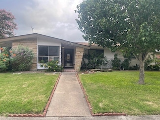 518 Dolphin Place, Corpus Christi, TX 78411