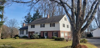 56 Cedar Ln, Schenectady, NY 12302