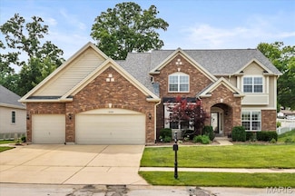1835 Dover Trace Dr, Fenton, MO 63026
