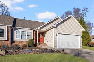120 Spencer Woods Dr, East Greenwich, RI 02818