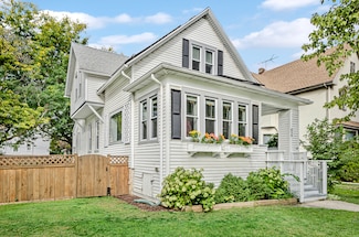 439 Hannah Ave, Forest Park, IL 60130