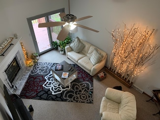 107 Hollyridge Ln, Columbia, MO 65203