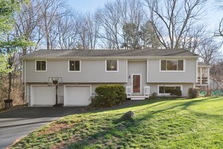 14 Huckleberry Ln, Sharon, MA 02067