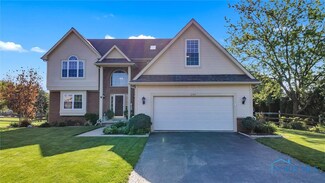2199 Old Trail Rd, Perrysburg, OH 43551