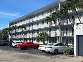 443 NE 195th St Unit 242, Miami, FL 33179