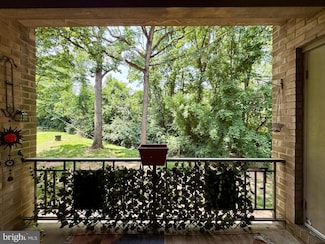 12204 Braxfield Ct, Rockville, MD 20852