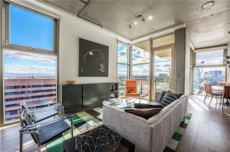 353 E Bonneville Ave Unit 1004, Las Vegas, NV 89101