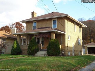 579 N College St, Newcomerstown, OH 43832