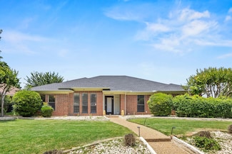 2307 Honeysuckle Dr, Richardson, TX 75082