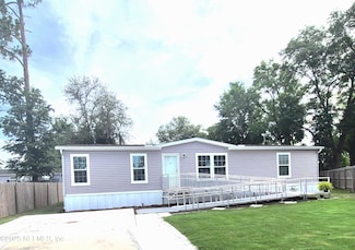 6004 6th Manor E, Palatka, FL 32177