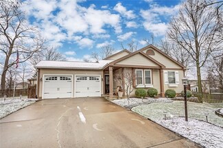310 Royal Wood Ct, Vandalia, OH 45377