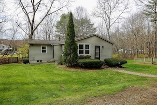 8 Juniper St, West Brookfield, MA 01585