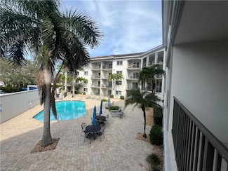 1100 Pine Ridge Rd Unit B206, Naples, FL 34108