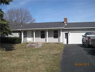 9405 S Street Rd, Le Roy, NY 14482