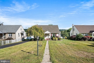 1413 Oak St, Coatesville, PA 19320