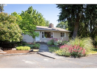 1379 Tucker Rd, Hood River, OR 97031