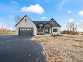 6400 Thomas Twin Oaks Rd, Baxter, TN 38544