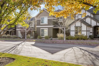 20745 NE Comet Ln, Bend, OR 97701