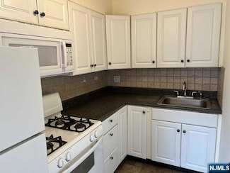 455 Fairview Ave Unit 8, Fairview, NJ 07022