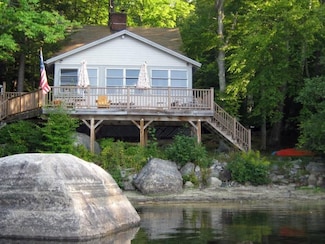 82 E Shore Dr, Bradford, NH 03221