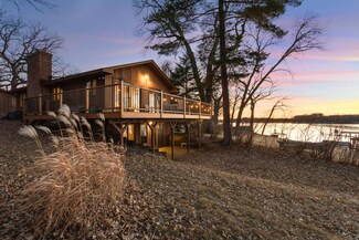 3440 Kings Point Rd, Excelsior, MN 55331