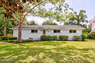 369 Toulon Dr, Wilmington, NC 28405