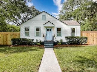 2409 E 37th St, Savannah, GA 31404