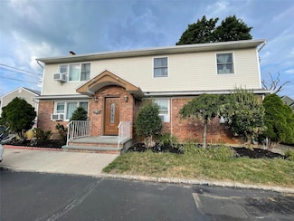 133 Railroad Ave, Syosset, NY 11791
